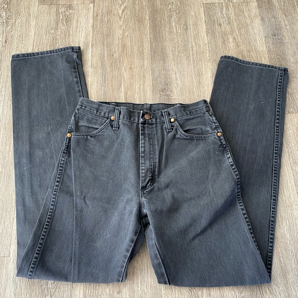 Wrangler jeans 100% cotton made in the USA size 31X36 - Picture 2 of 4